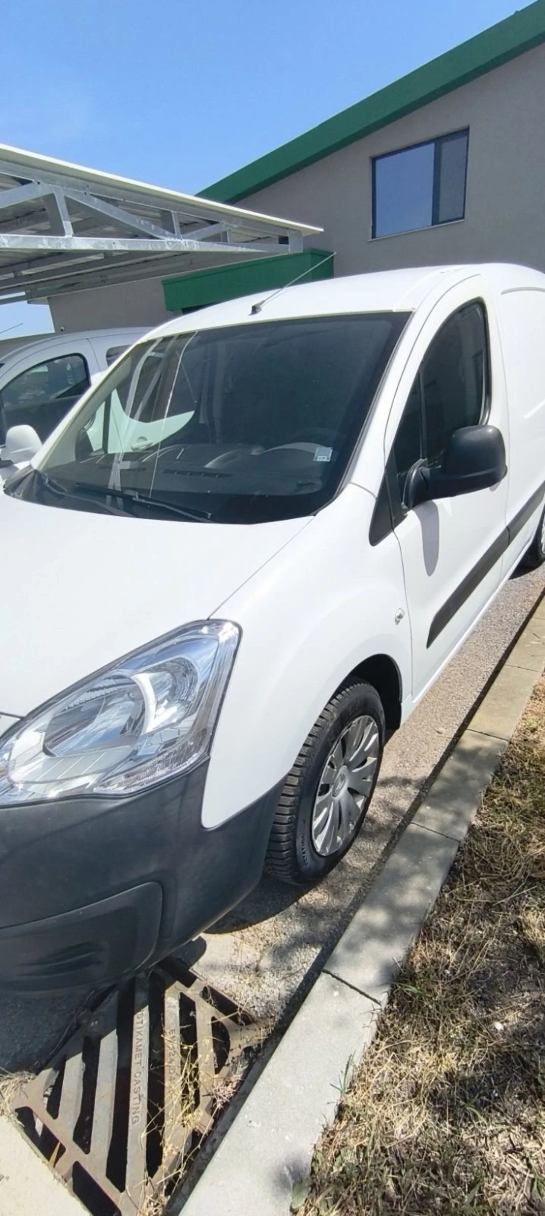 Citroen Berlingo 1.6d товарен , снимка 2 - Автомобили и джипове - 54519643
