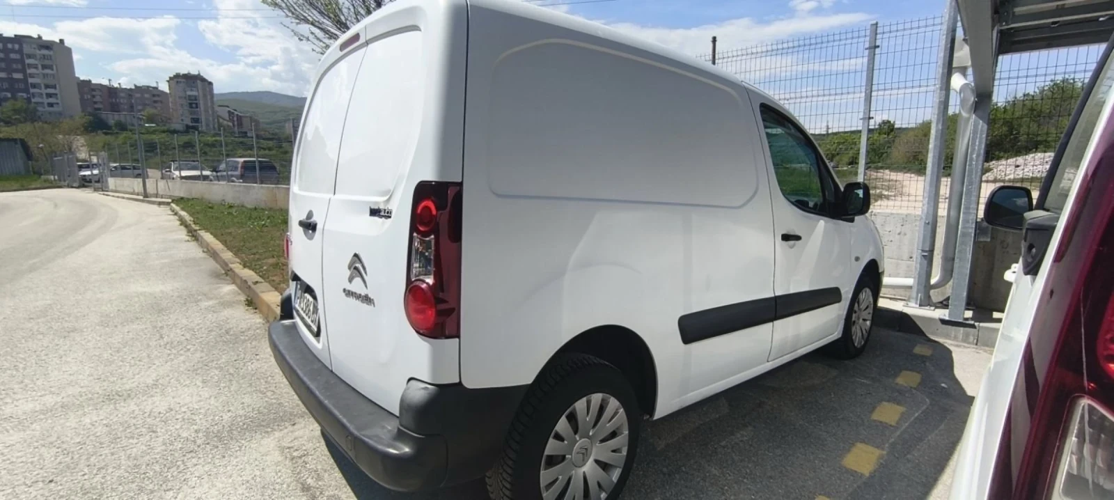 Citroen Berlingo 1.6d товарен , снимка 4 - Автомобили и джипове - 54519643