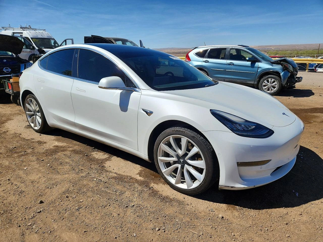 Tesla Model 3 * LONG RANGE* КОЖА* ПОДГРЕВ* ПАНОРАМА* , снимка 4 - Автомобили и джипове - 54812893