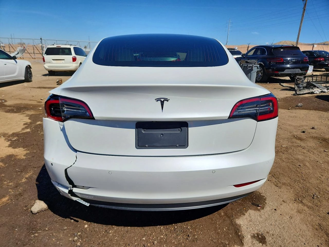 Tesla Model 3 * LONG RANGE* КОЖА* ПОДГРЕВ* ПАНОРАМА* , снимка 6 - Автомобили и джипове - 54812893