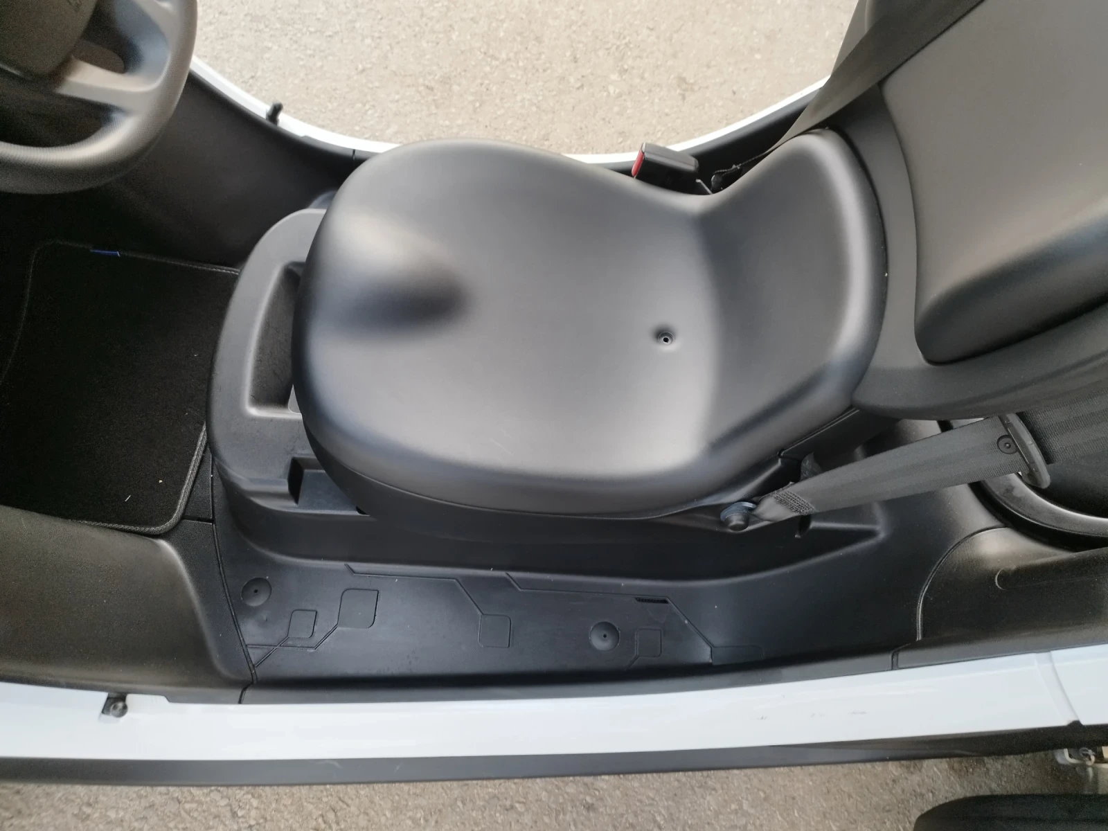 Renault Twizy ELECTRIC, 3970 километра , снимка 9 - Автомобили и джипове - 55186217