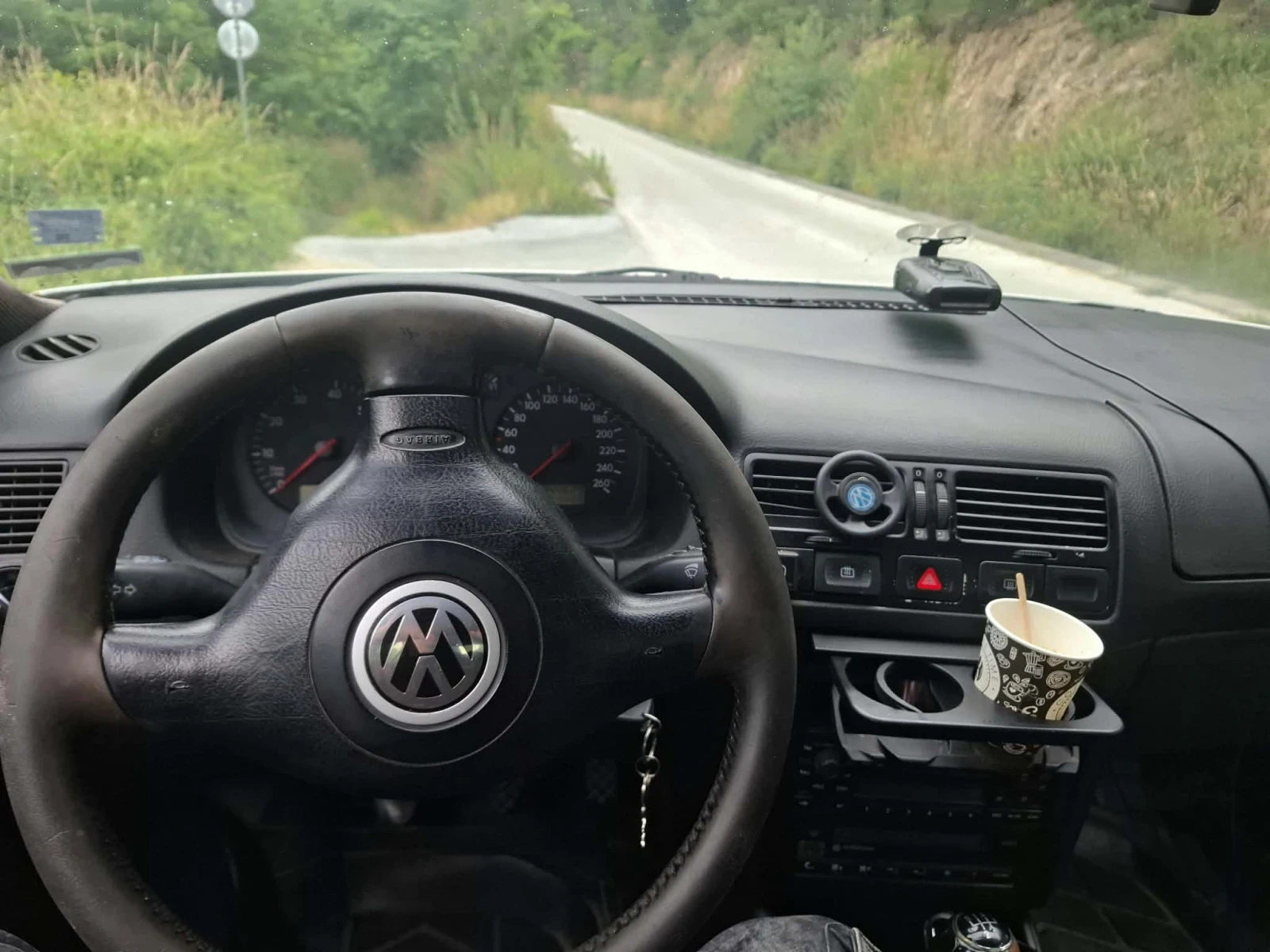 VW Bora, снимка 4 - Автомобили и джипове - 55195287