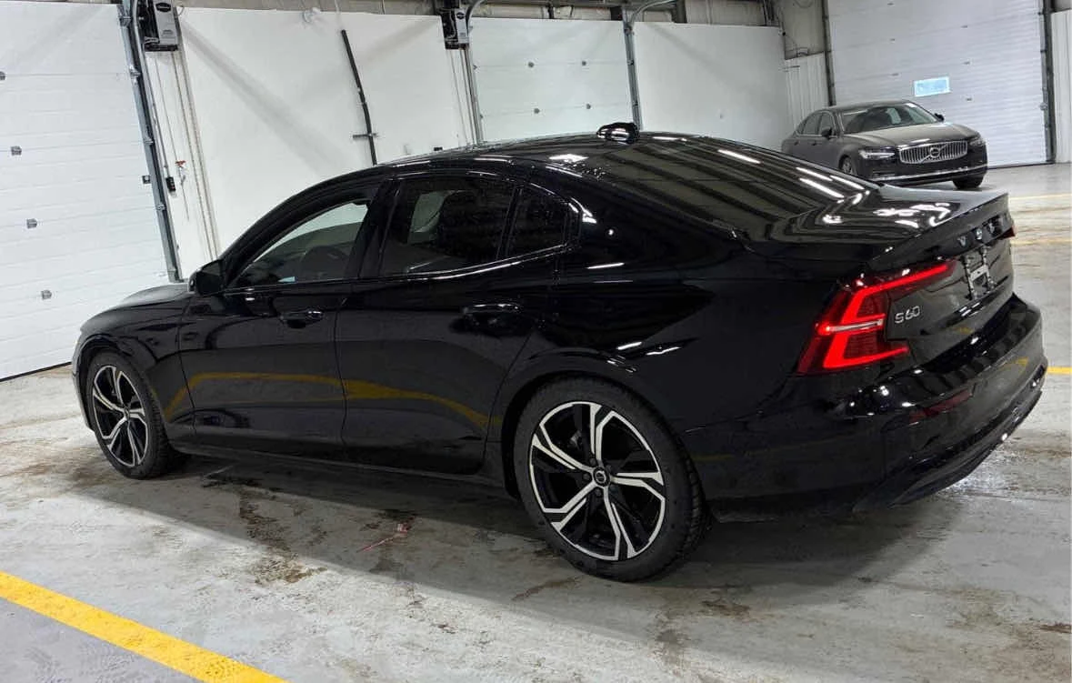 Volvo S60 Plus Dark Theme/Keyless/ПАНОРАМА/CARFAX, снимка 3 - Автомобили и джипове - 55217956