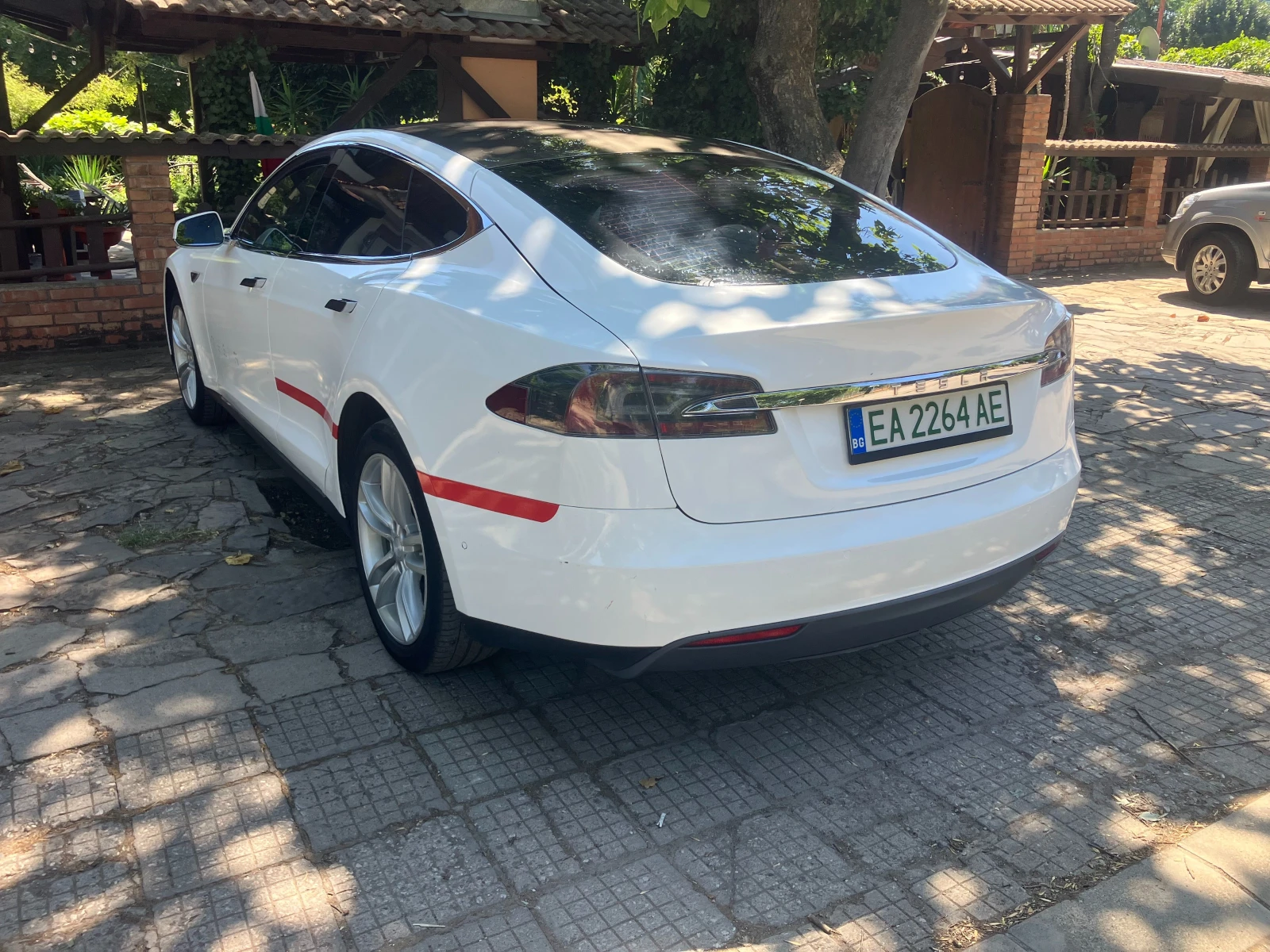 Tesla Model S 90D, снимка 2 - Автомобили и джипове - 55438772