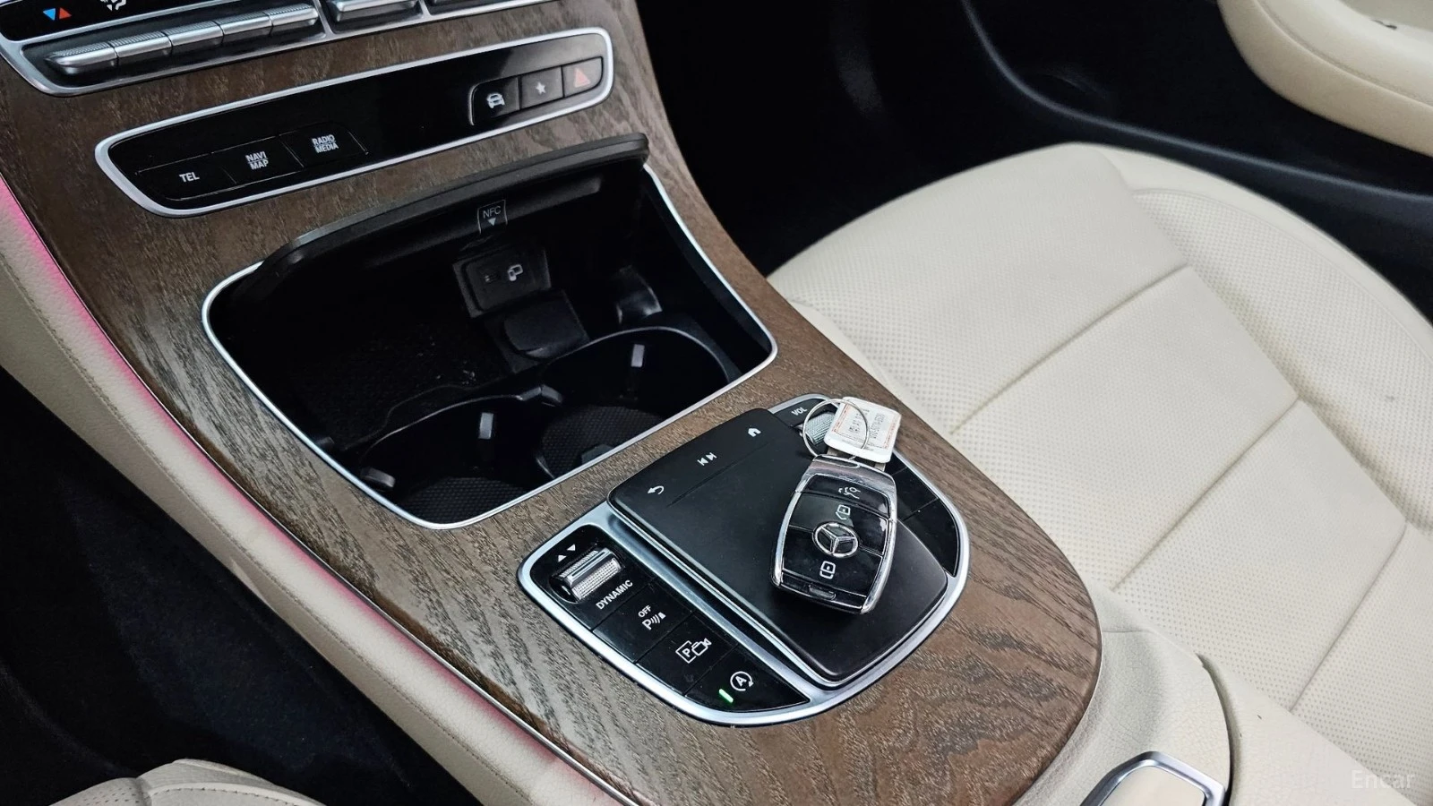 Mercedes-Benz E 250 EXCLUSIVE* HUD* ����* ������* ����* ���� | Mobile.bg � ����������� 12
