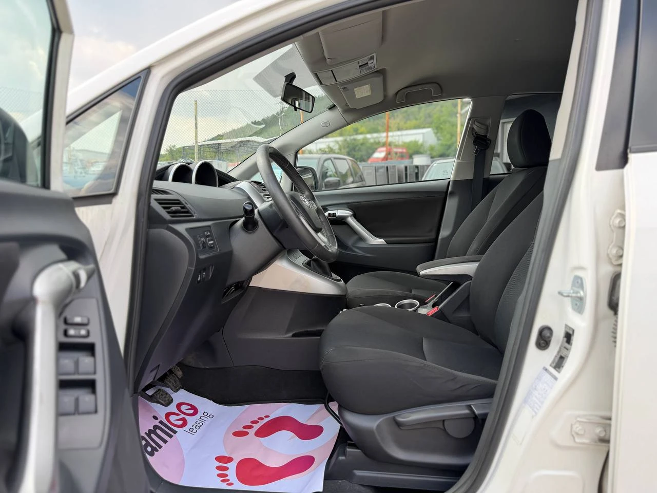 Toyota Verso 2.0D-4D CAMERA, снимка 9 - Автомобили и джипове - 55579664