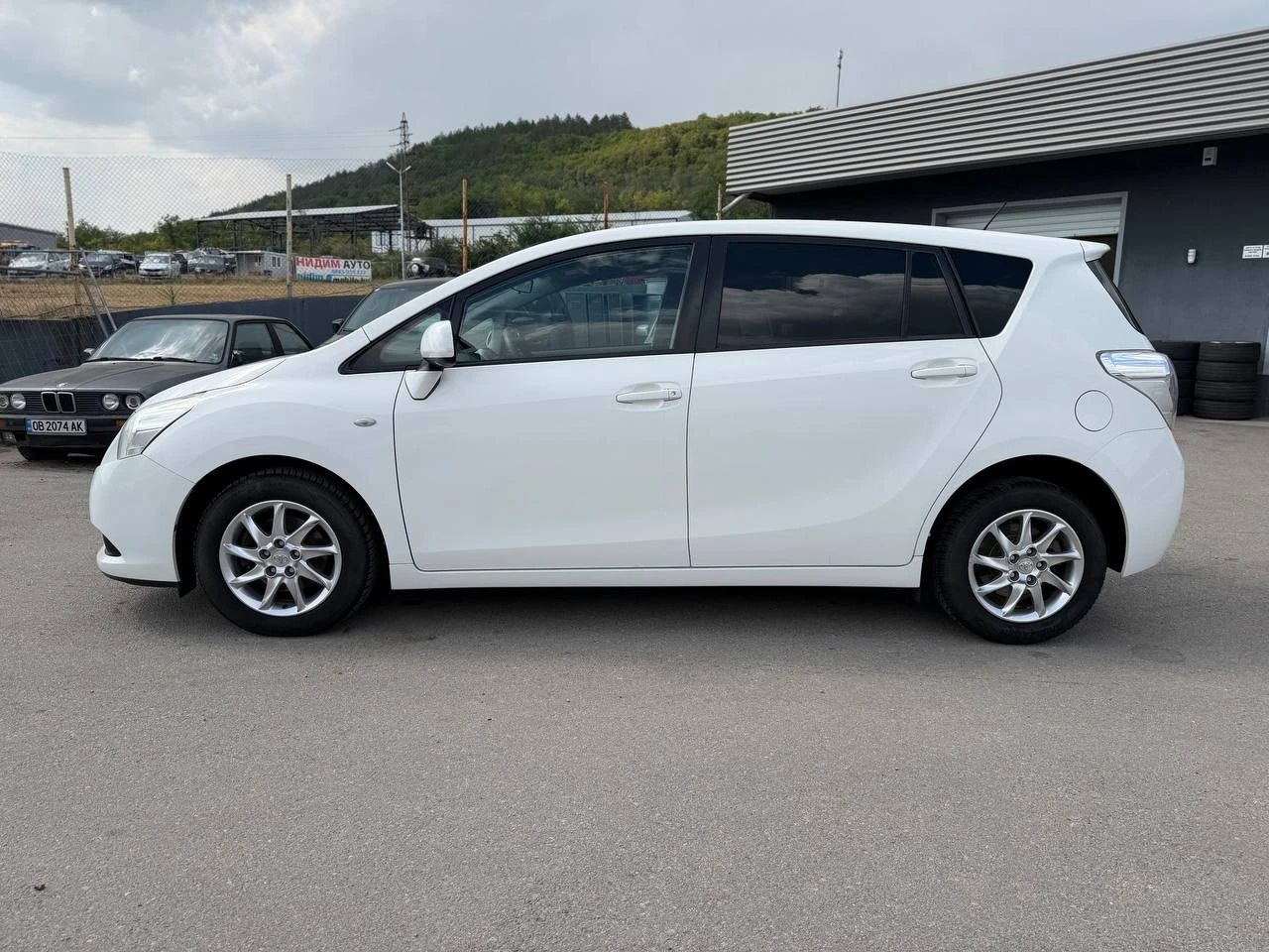 Toyota Verso 2.0D-4D CAMERA, снимка 8 - Автомобили и джипове - 55579664