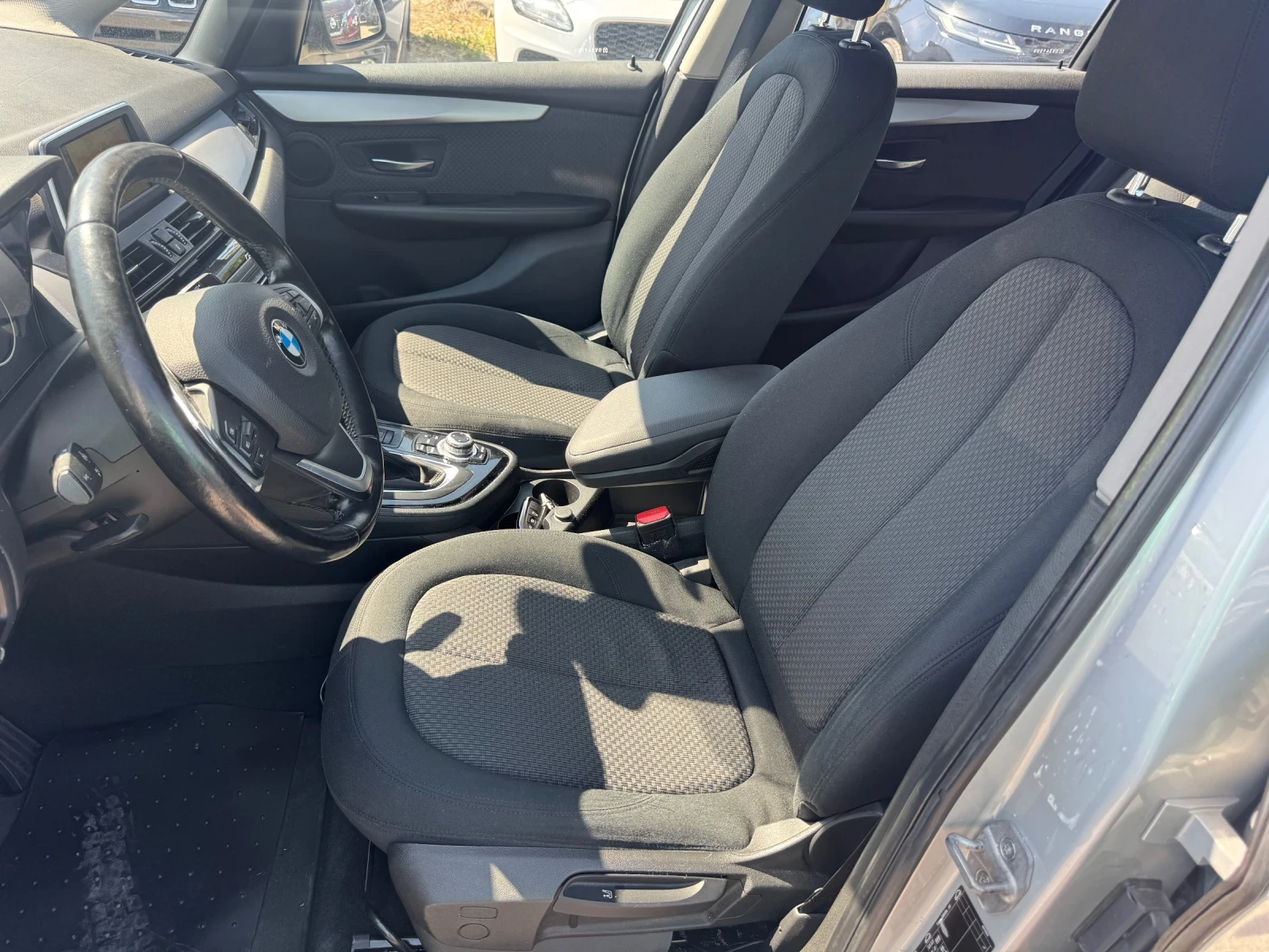 BMW 218 NAVI* ПОДГРЕВ* 2.0d 150hp* ЛИЗИНГ* , снимка 4 - Автомобили и джипове - 55845792