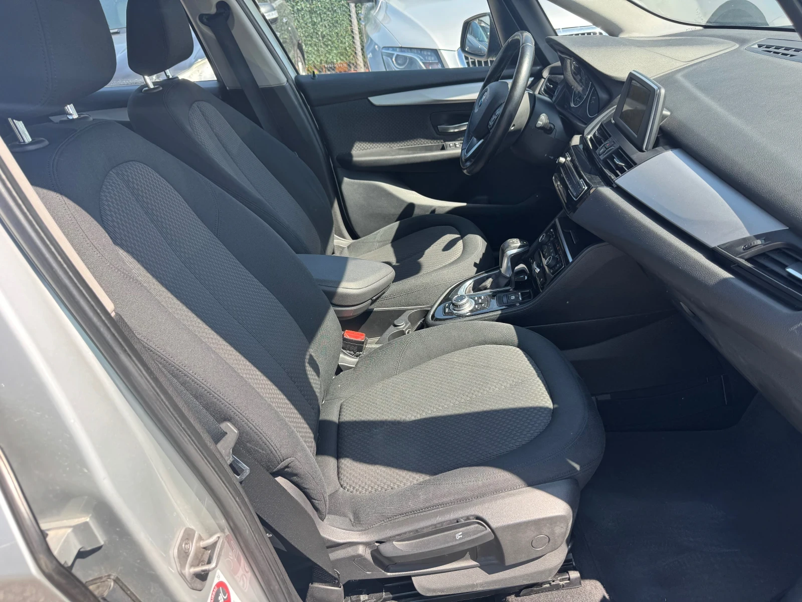 BMW 218 NAVI* ПОДГРЕВ* 2.0d 150hp* ЛИЗИНГ* , снимка 15 - Автомобили и джипове - 55845792