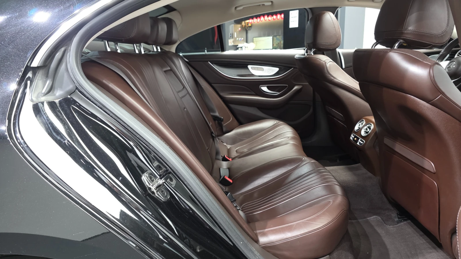 Mercedes-Benz CLS 450 AMG LINE* 4MATIC, снимка 16 - Автомобили и джипове - 55953114