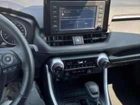 Toyota Rav4 Hybrid XLE * ПАНОРАМА * CARFAX * АВТО КРЕДИТ, снимка 9