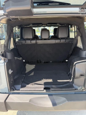 Jeep Wrangler Sahara, снимка 11