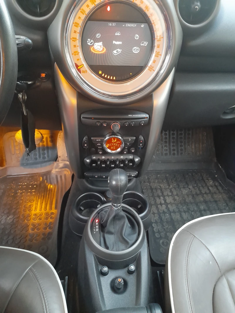 Mini Countryman, снимка 11 - Автомобили и джипове - 48606561