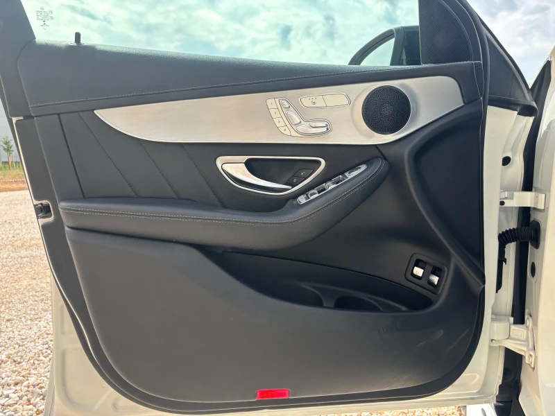 Mercedes-Benz GLC 43 AMG AMG* 4MATIC* PANO* , снимка 9 - Автомобили и джипове - 51847419