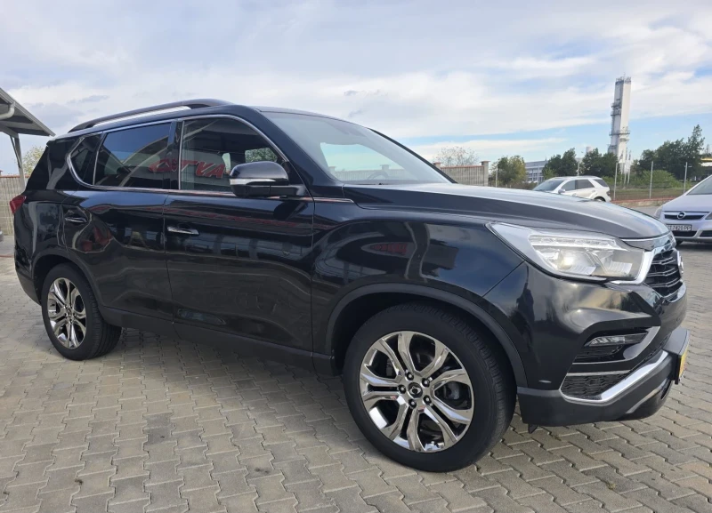SsangYong Rexton 2.2D AWD 7местна , снимка 3 - Автомобили и джипове - 52172486
