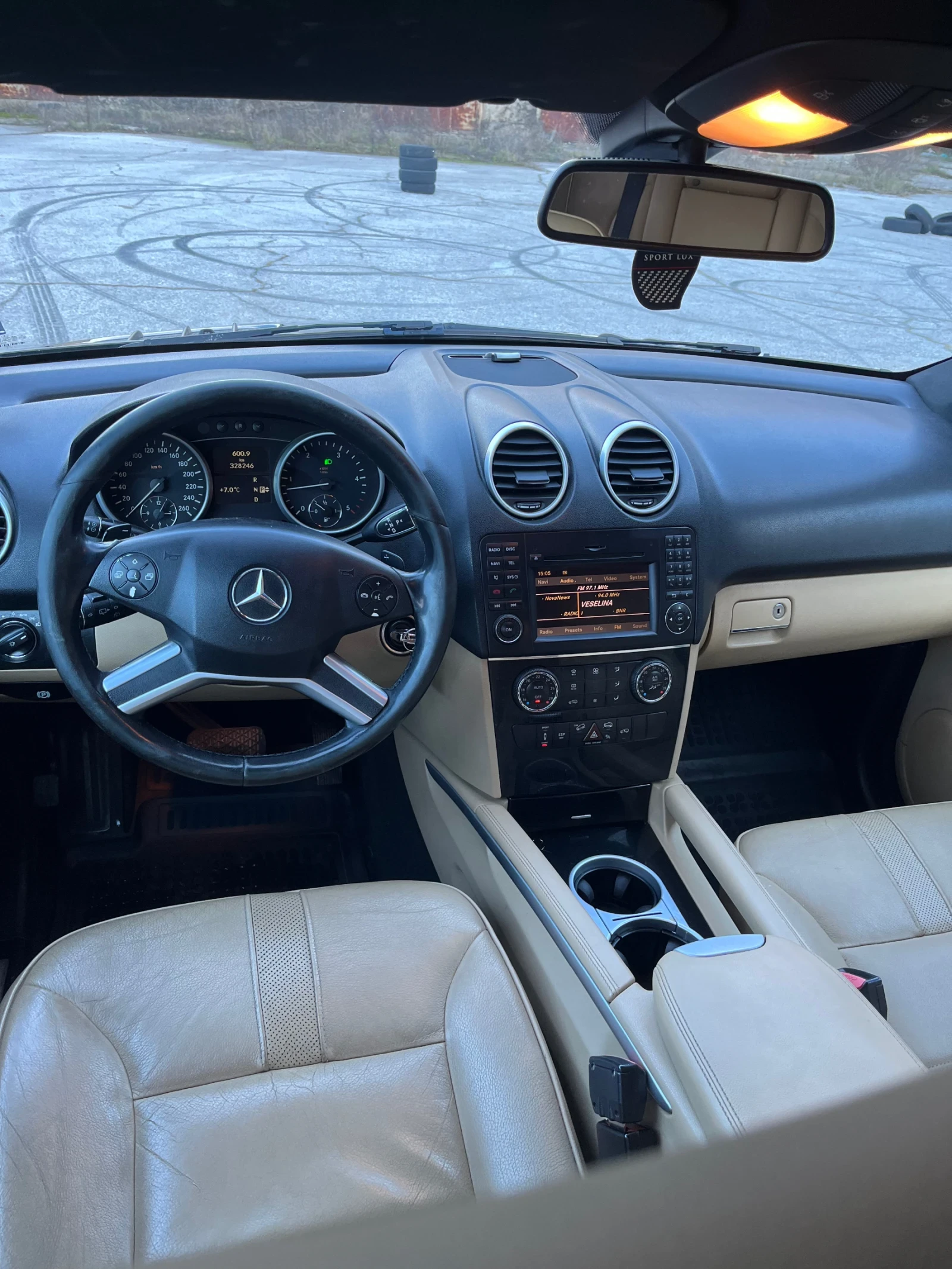 Mercedes-Benz ML 350  - изображение 8
