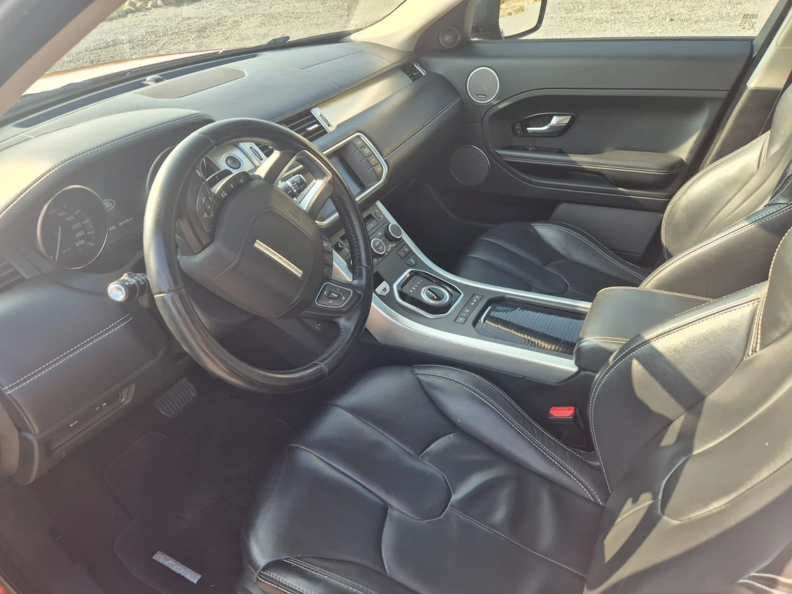 Land Rover Evoque, снимка 5 - Автомобили и джипове - 53924144