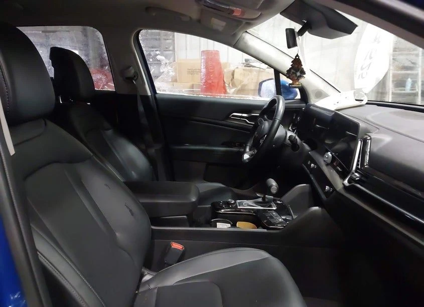 Kia Sportage, снимка 5 - Автомобили и джипове - 54133572