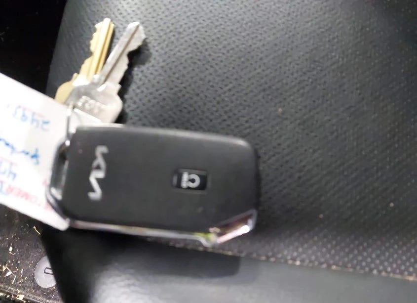 Kia Sportage, снимка 11 - Автомобили и джипове - 54133572