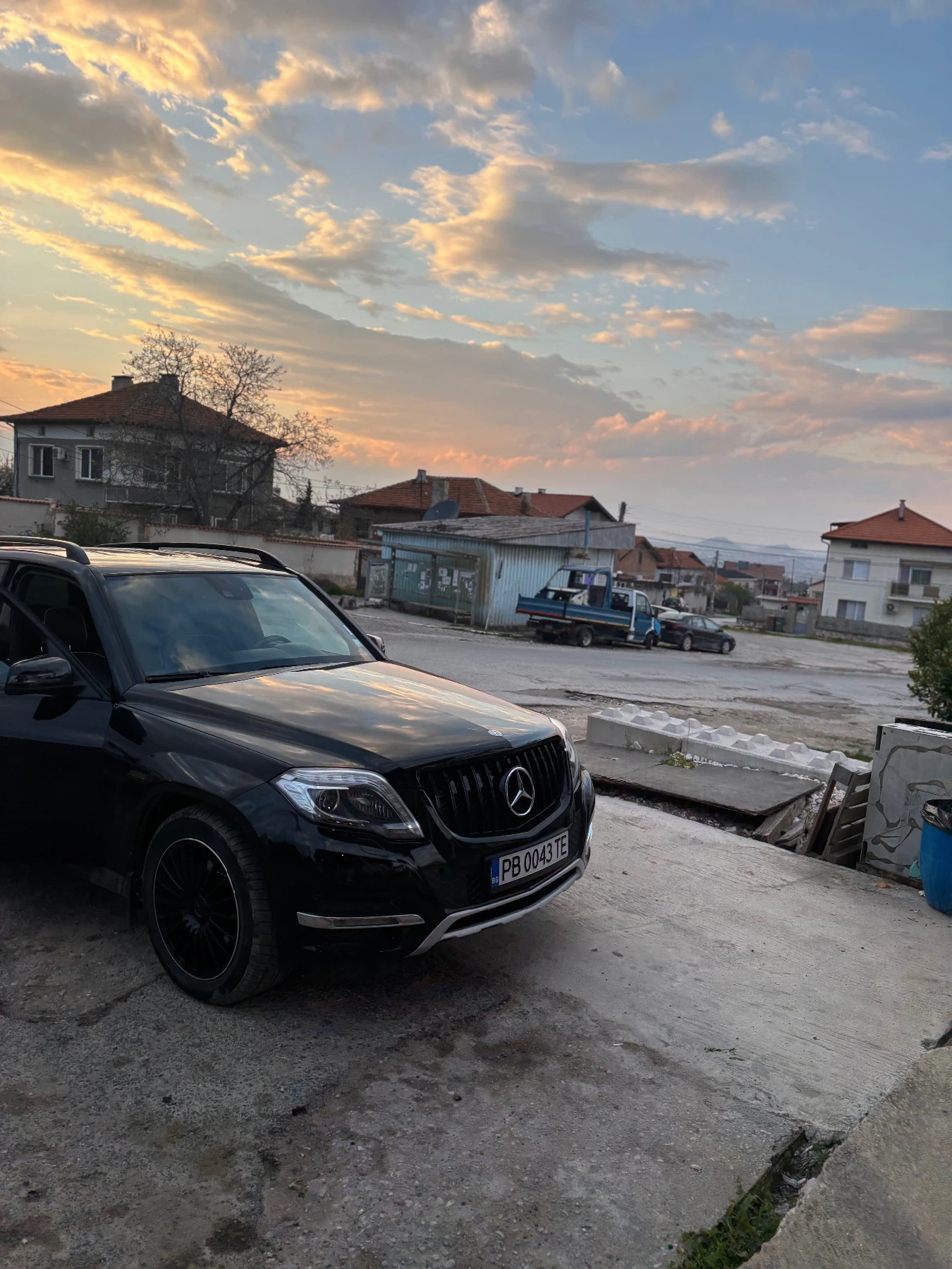 Mercedes-Benz GLK GLK350 4 Matic Shadow Line, снимка 2 - Автомобили и джипове - 54296422