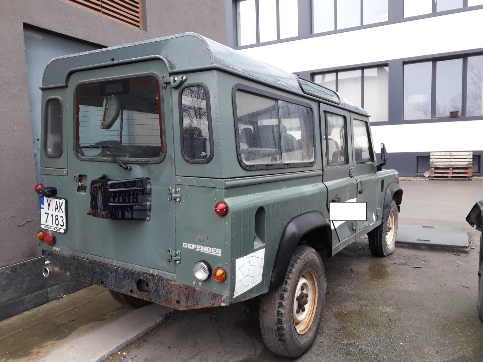 Land Rover Defender 110, снимка 6 - Автомобили и джипове - 54781346