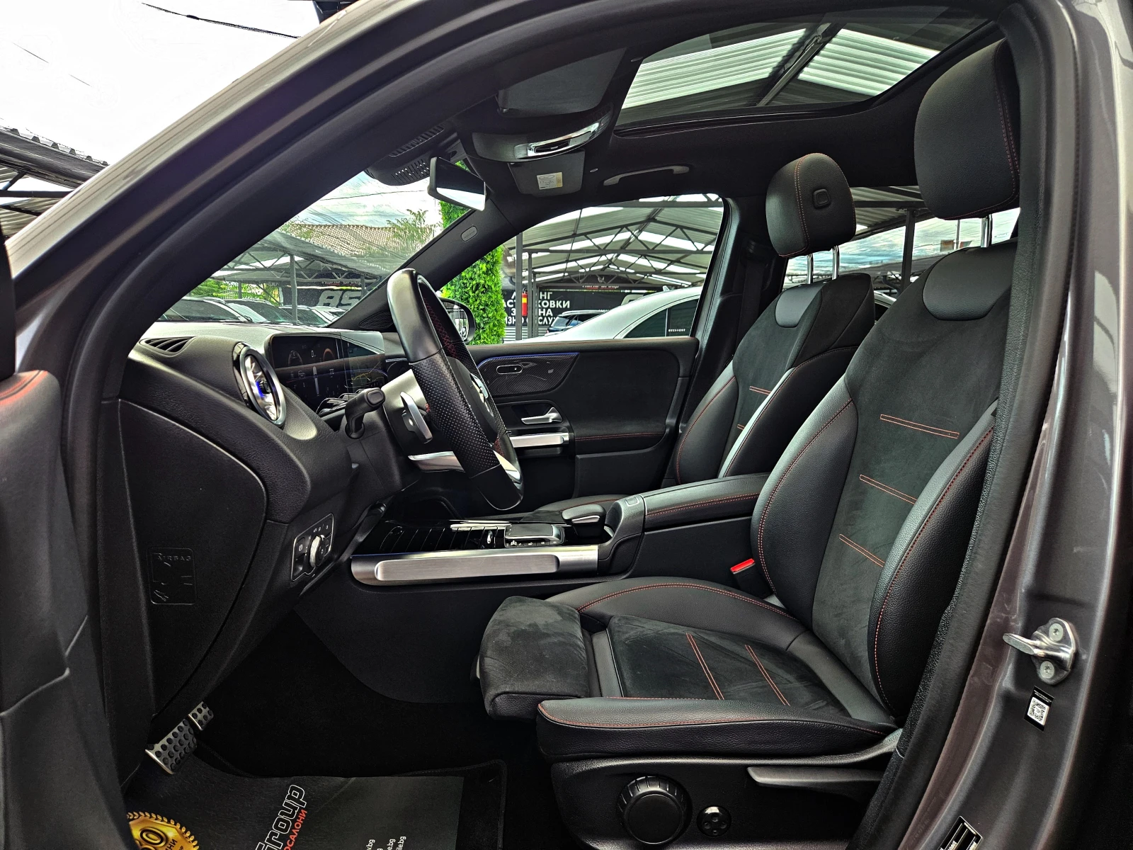 Mercedes-Benz GLB 220 AMG/4MAT/7MESTA/CAMERA/ПОДГРЕВ/AMBI/BURMESTER/LIZ, снимка 15 - Автомобили и джипове - 55275669