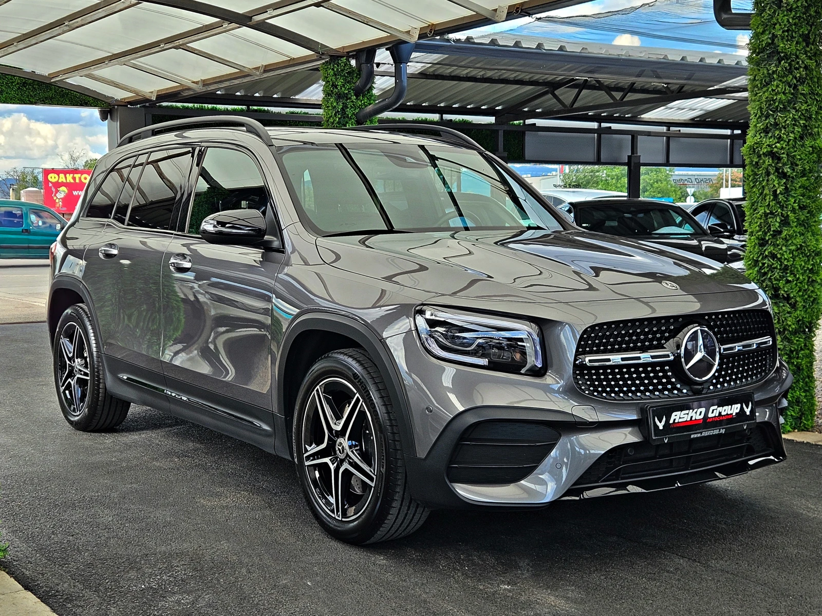 Mercedes-Benz GLB 220 AMG/4MAT/7MESTA/CAMERA/ПОДГРЕВ/AMBI/BURMESTER/LIZ, снимка 3 - Автомобили и джипове - 55275669