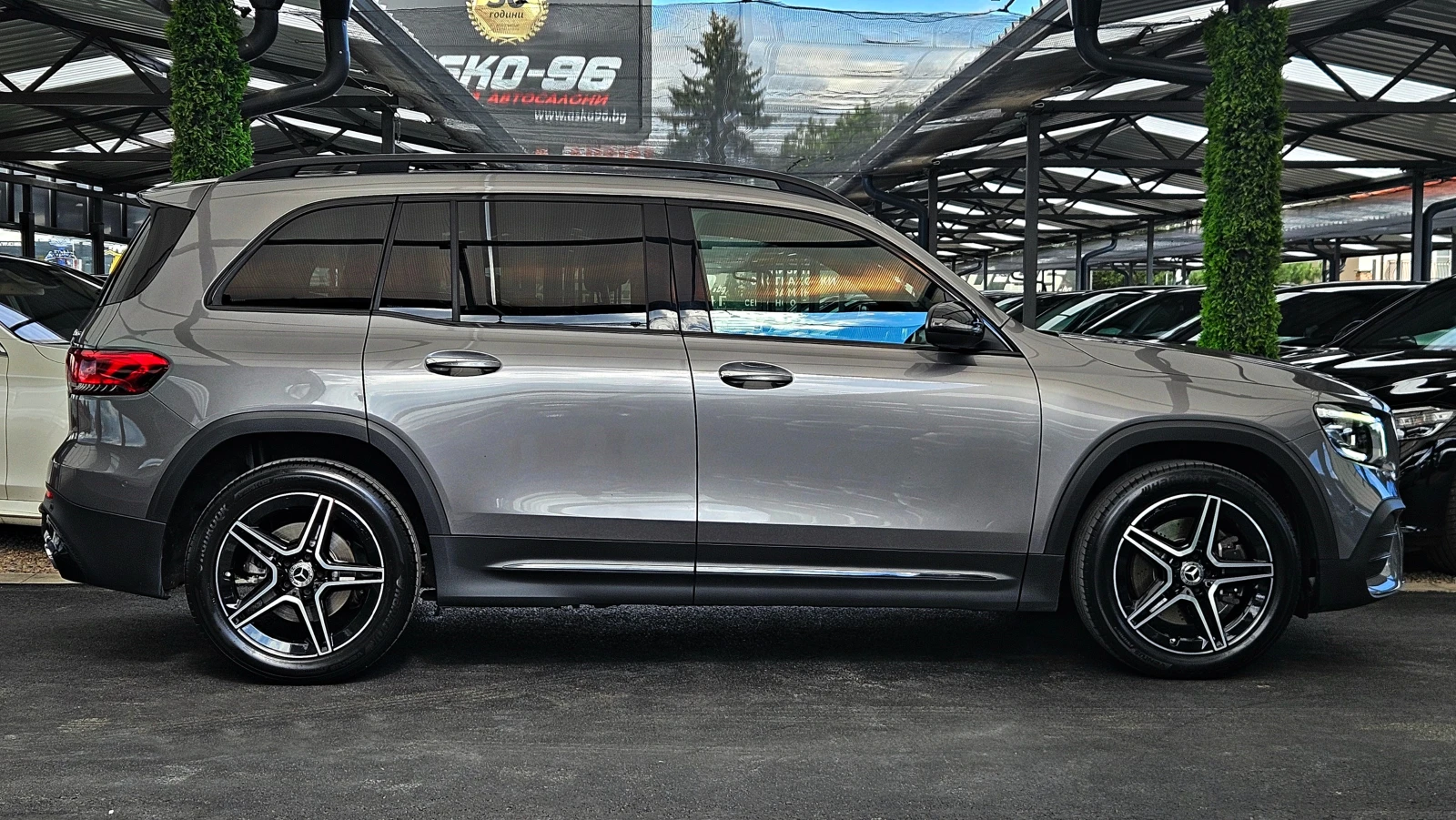 Mercedes-Benz GLB 220 AMG/4MAT/7MESTA/CAMERA/ПОДГРЕВ/AMBI/BURMESTER/LIZ, снимка 4 - Автомобили и джипове - 55275669