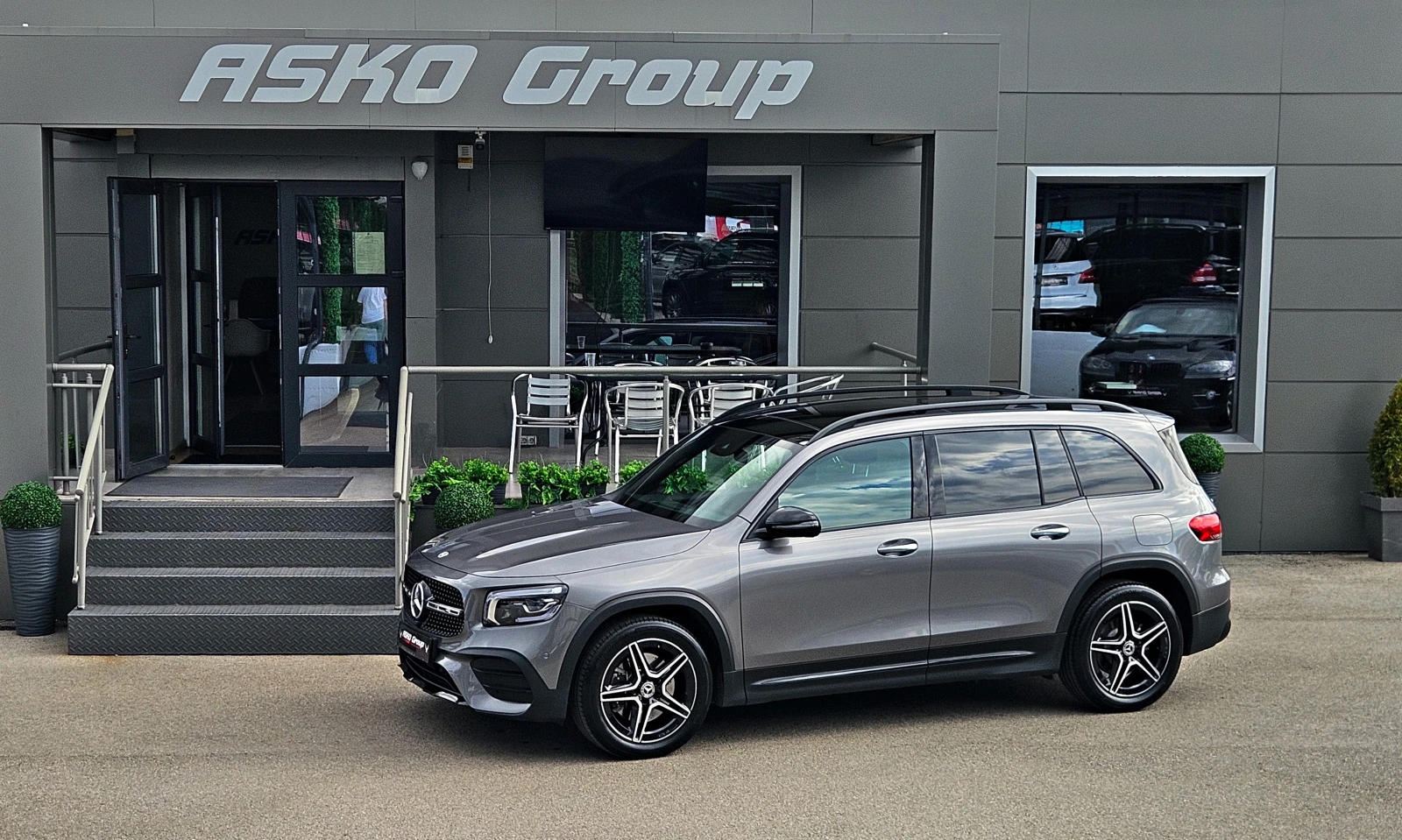 Mercedes-Benz GLB 220 AMG/4MAT/7MESTA/CAMERA/ПОДГРЕВ/AMBI/BURMESTER/LIZ, снимка 17 - Автомобили и джипове - 55275669