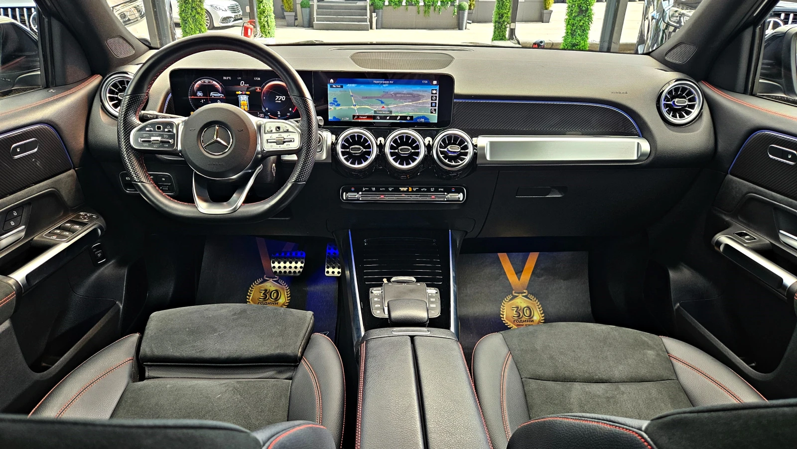 Mercedes-Benz GLB 220 AMG/4MAT/7MESTA/CAMERA/ПОДГРЕВ/AMBI/BURMESTER/LIZ, снимка 9 - Автомобили и джипове - 55275669