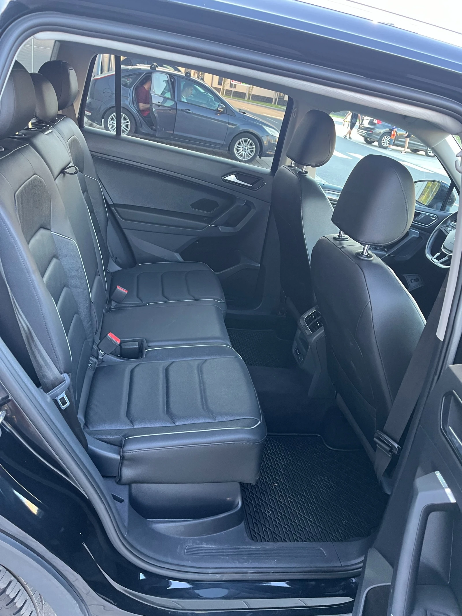 VW Tiguan 2.0 TSI, снимка 13 - Автомобили и джипове - 55424039
