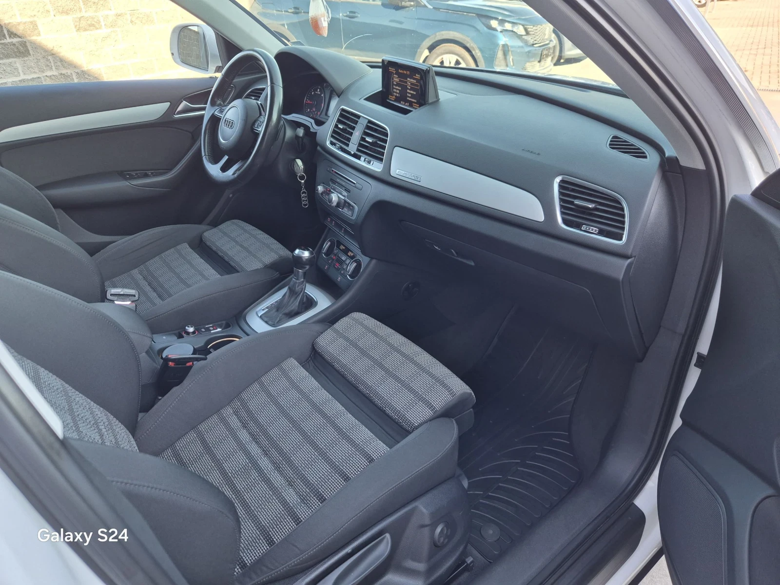 Audi Q3 2, 0TDI, 150hp qattro/face-lift top, снимка 10 - Автомобили и джипове - 55474459