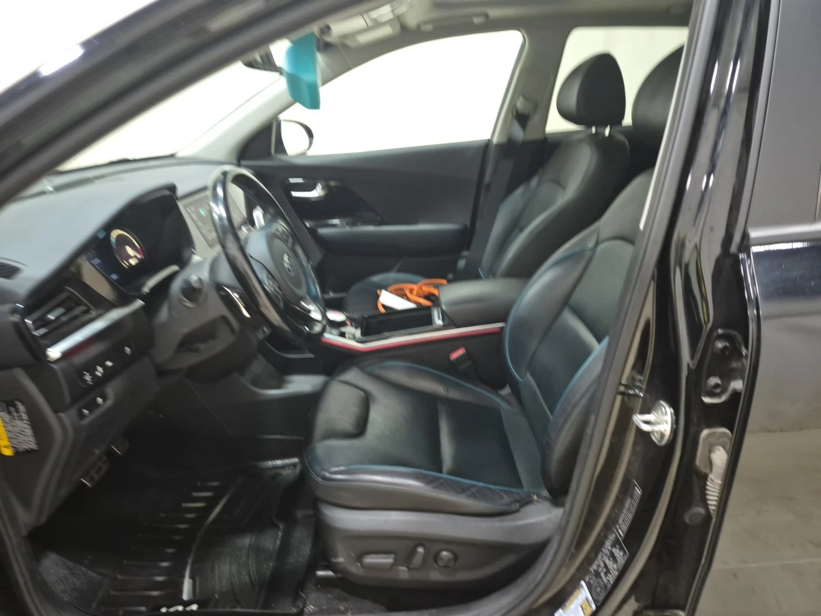 Kia Niro TOURING, снимка 8 - Автомобили и джипове - 55808937