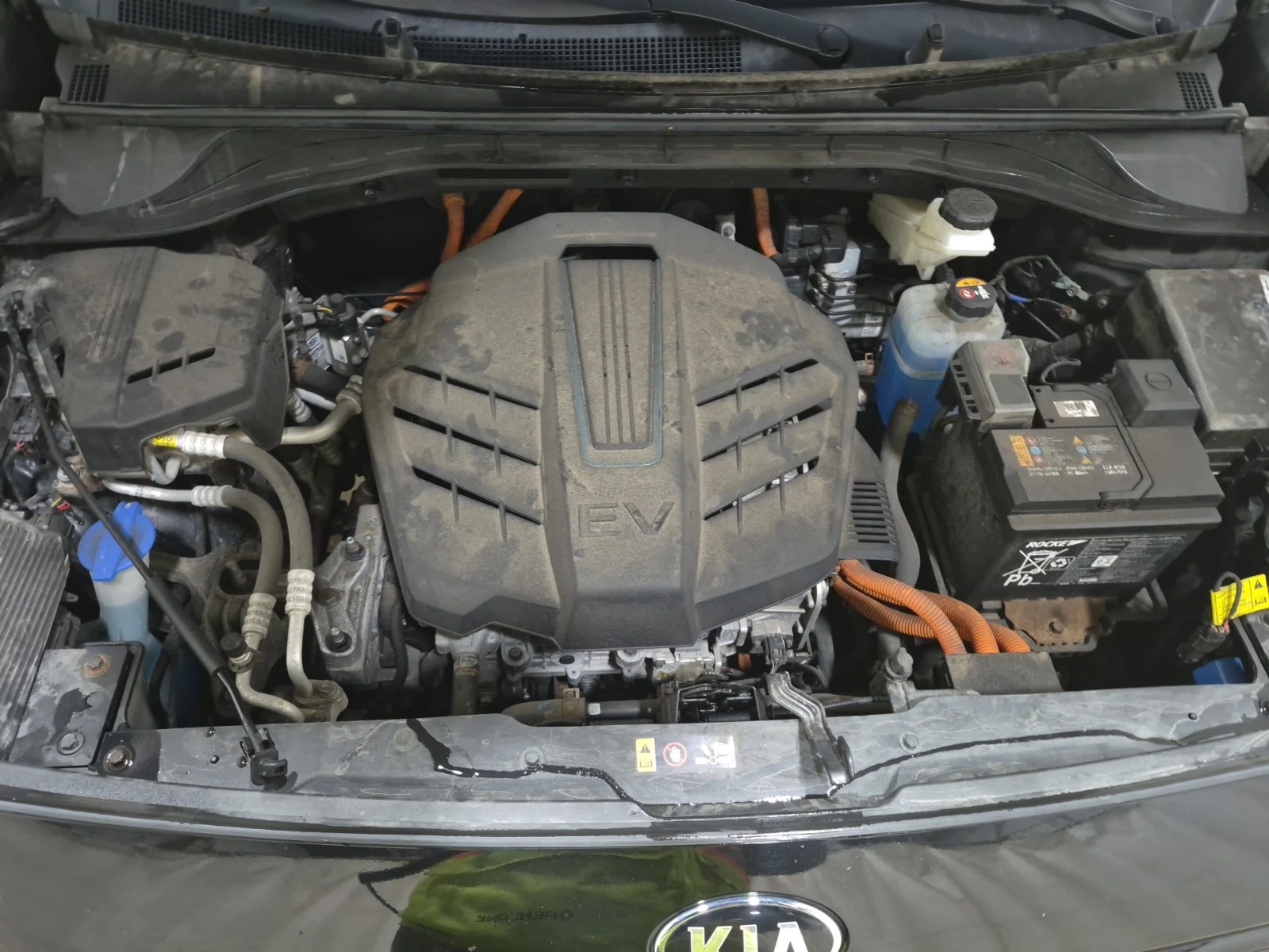 Kia Niro TOURING, снимка 15 - Автомобили и джипове - 55808937