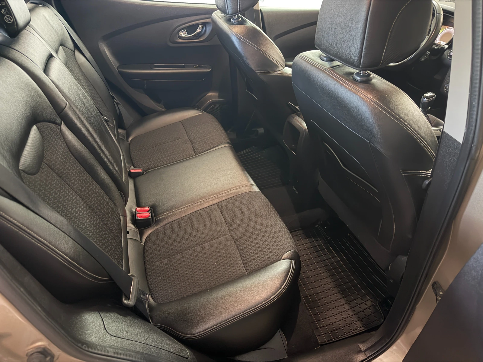 Renault Kadjar dci 4x4, снимка 10 - Автомобили и джипове - 55996405