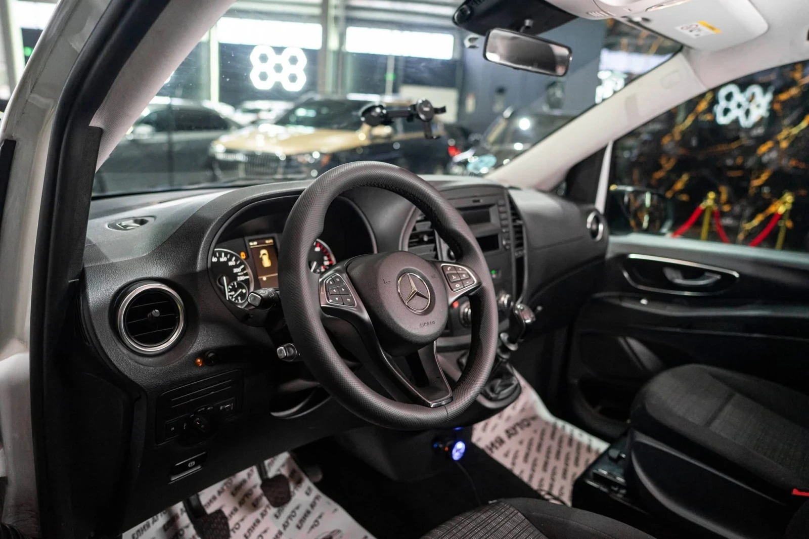 Mercedes-Benz Vito TOURER 114CDI 7-������ TV ������ 100% | Mobile.bg � ����������� 12