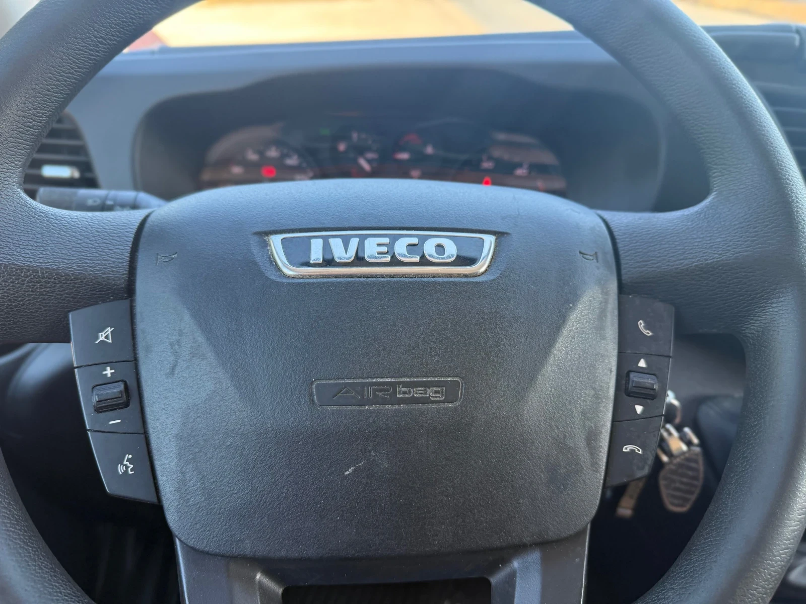 Iveco 35s16 KERSTNER+ Хладилен+ кат.Б+ Euro6B+ Климатроник, снимка 15 - Бусове и автобуси - 56293709