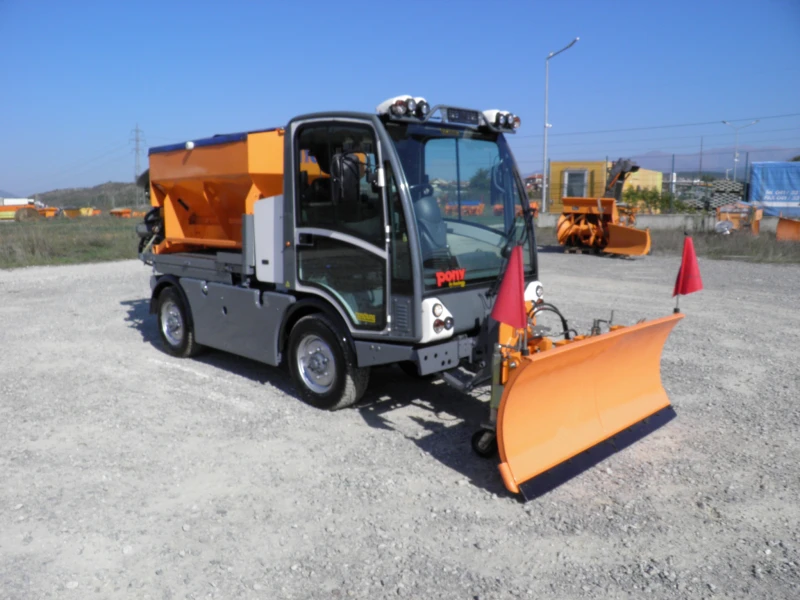 Mercedes-Benz UNIMOG Boschung Pony , снимка 2 - Камиони - 47694614