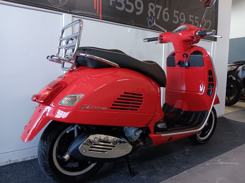 Vespa GTS 300i, снимка 14 - Мотоциклети и мототехника - 46354864