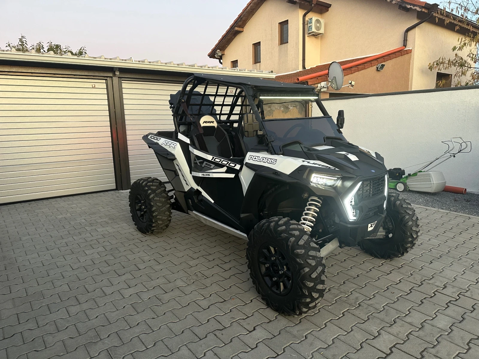 Polaris RZR XP 1000 - изображение 3