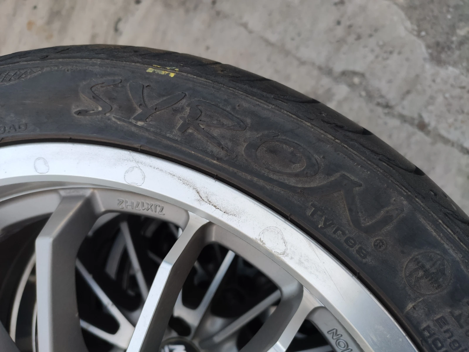  215/40R17 | Mobile.bg   11