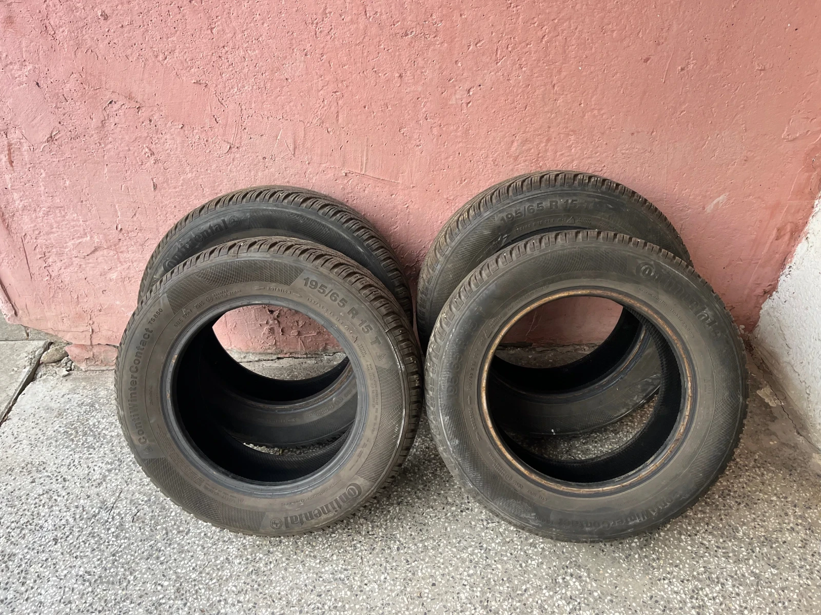 Гуми Зимни 195/65R15, снимка 4 - Гуми и джанти - 53737406