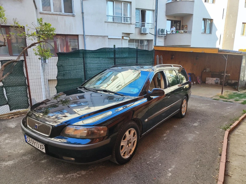 Volvo V70 2.4 АГУ, снимка 2 - Автомобили и джипове - 46772100