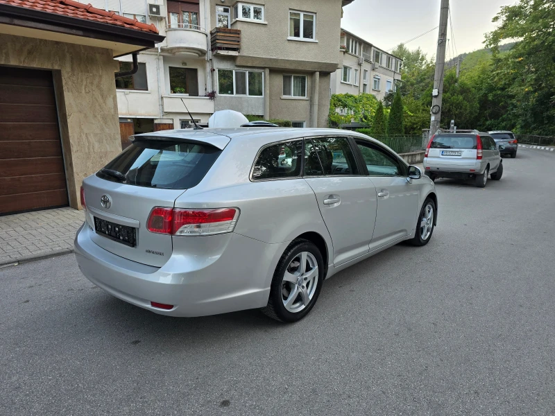 Toyota Avensis 1.8VVT-I  EXCUTIVE/AVTOMAT/, снимка 4 - Автомобили и джипове - 47654281