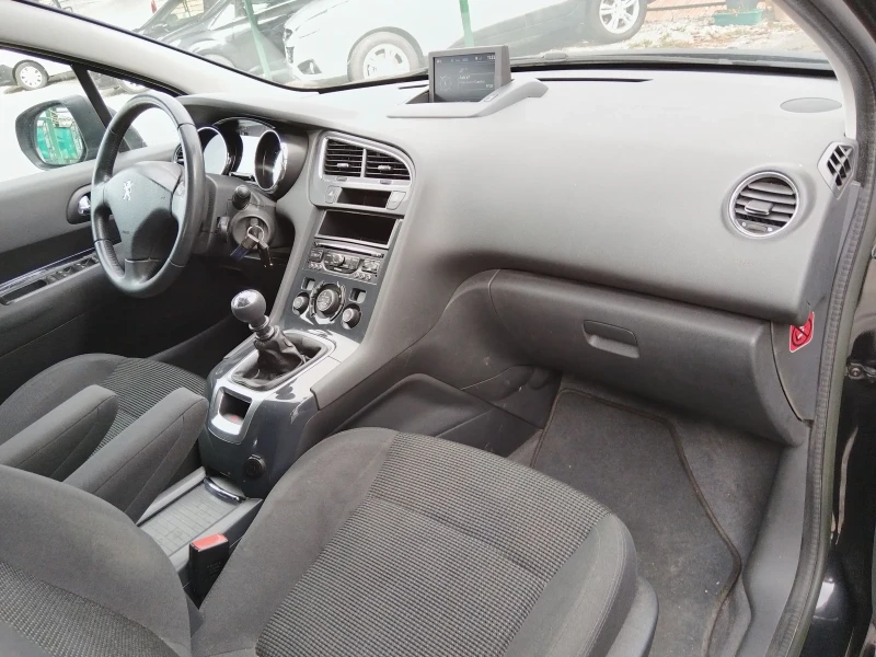 Peugeot 5008 2 .D .7места FUL EKSTRI сервизна книжка, снимка 5 - Автомобили и джипове - 52361391