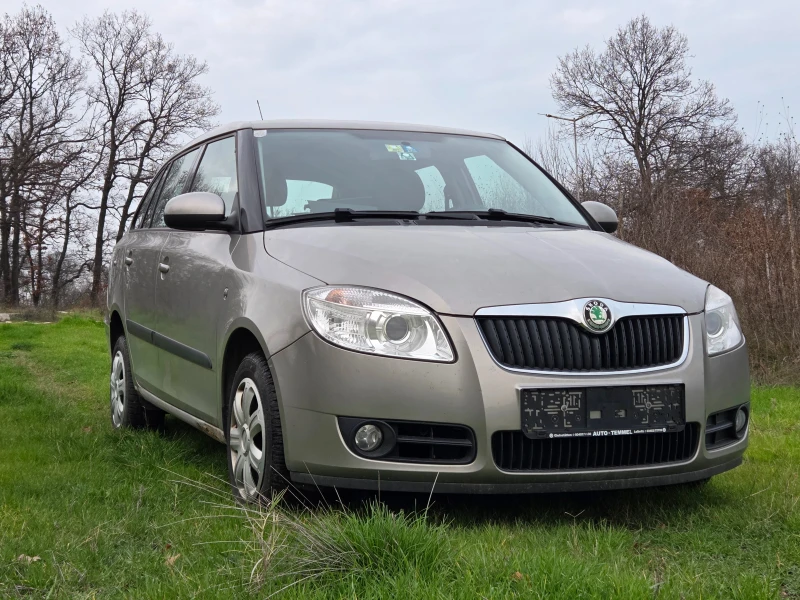 Skoda Fabia 1.2, снимка 4 - Автомобили и джипове - 52654219