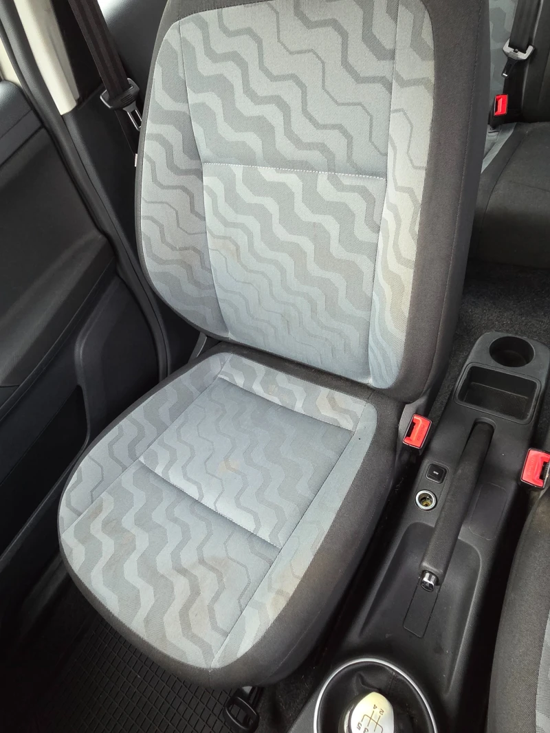 Skoda Fabia 1.2, снимка 5 - Автомобили и джипове - 52654219