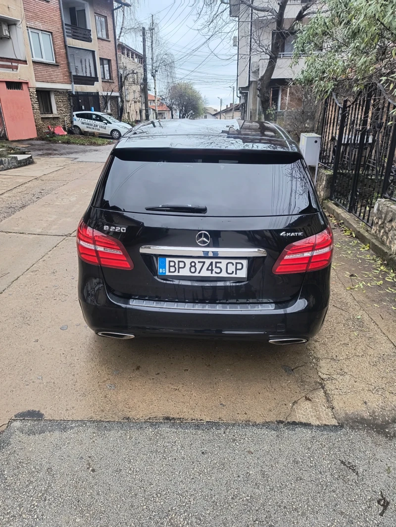 Mercedes-Benz B 220 4matic AMG, снимка 4 - Автомобили и джипове - 52694782