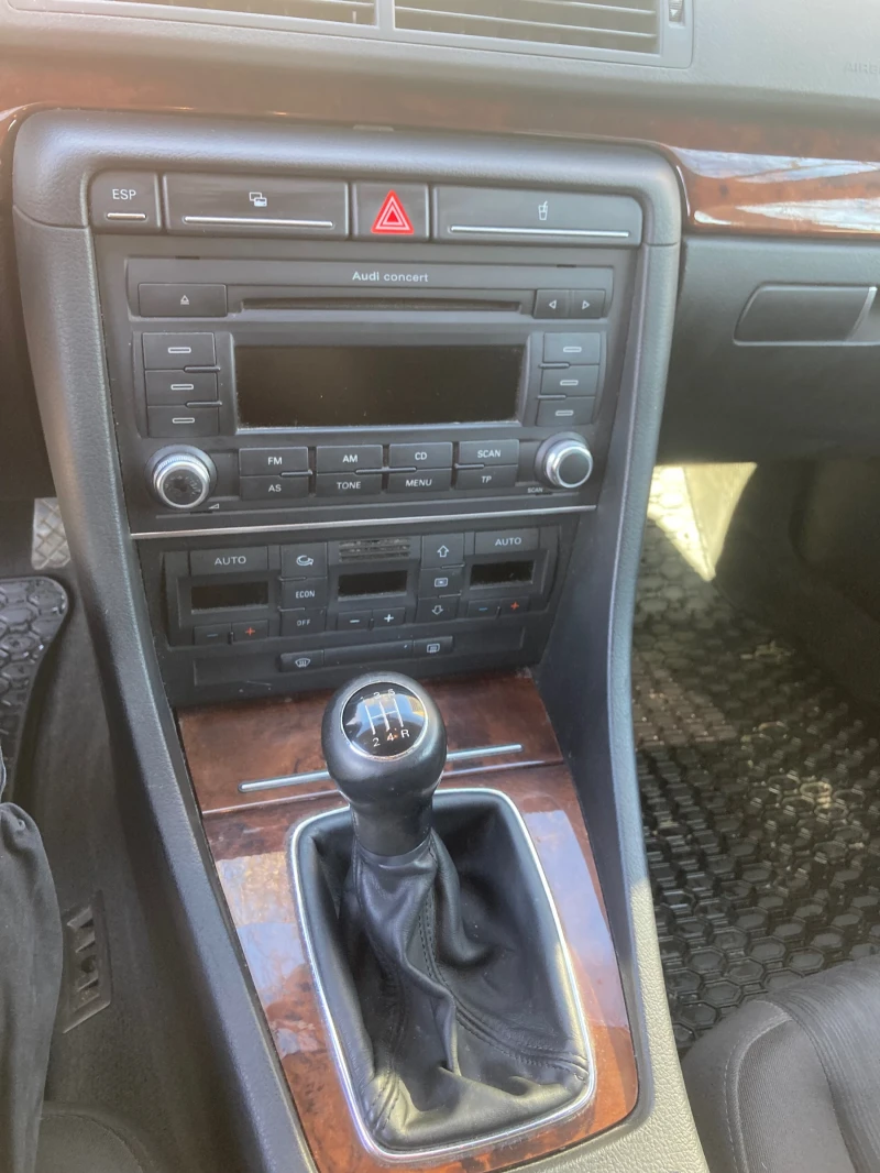 Audi A4 1.9 TDI, снимка 14 - Автомобили и джипове - 53475074