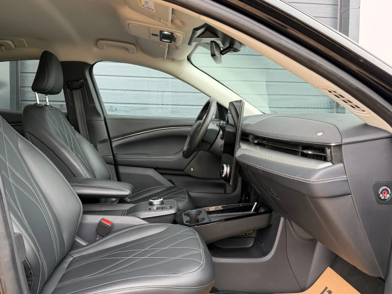 Ford Mustang Mach-E RWD 75 kWh 2021, снимка 9 - Автомобили и джипове - 53559460